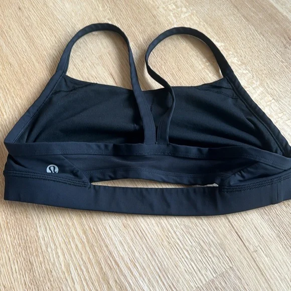 Authentic Lululemon sports bra - Picture 4 of 4